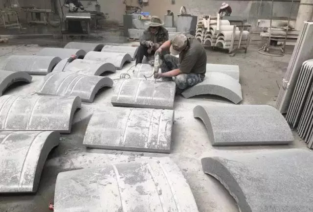 異形石材加工:精細又復雜的工序_手工